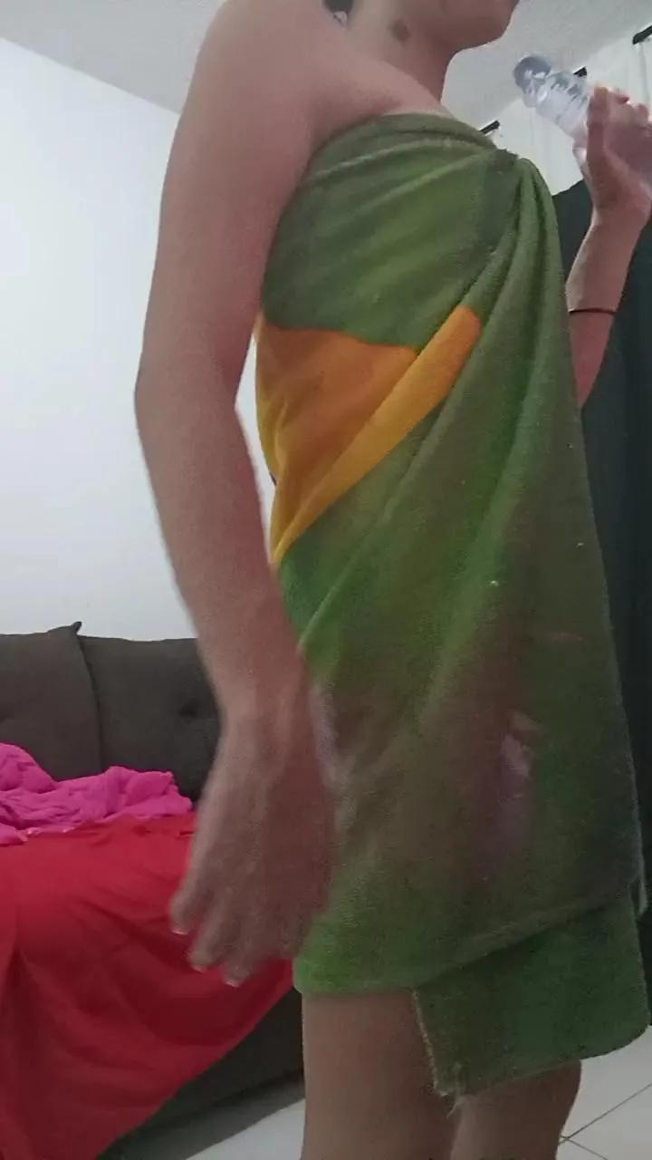 Offline Transputinha83 on Cam4