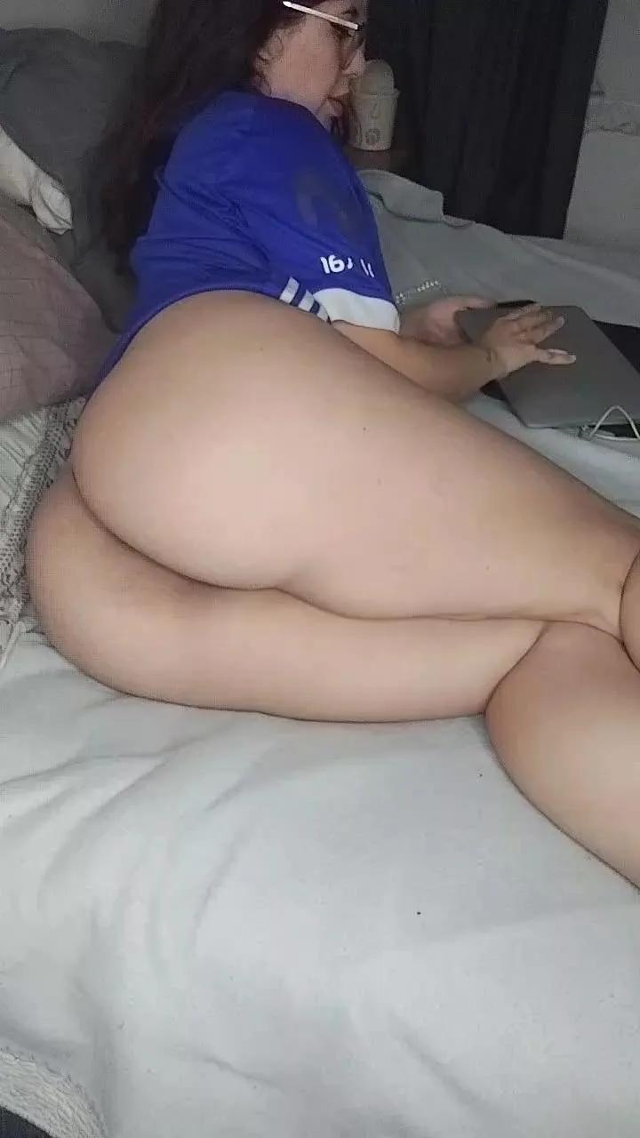 Offline trinitahorny on Cam4