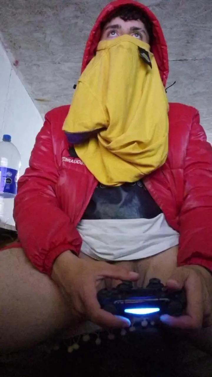 Offline TuPaixxx69 on Cam4