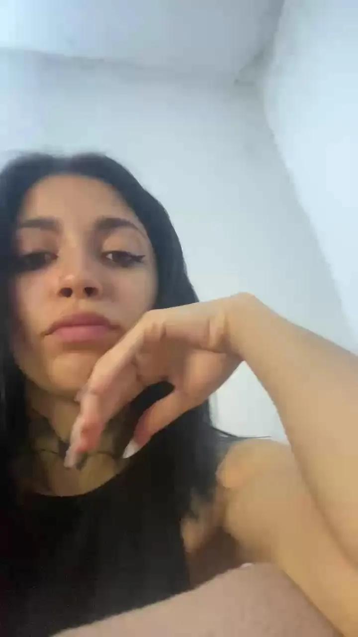 Offline twinkzoe on Cam4