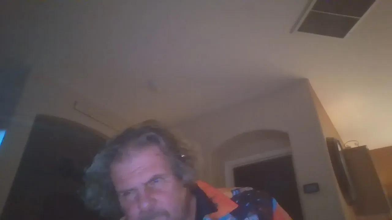 Offline twistedsteel69 on Cam4