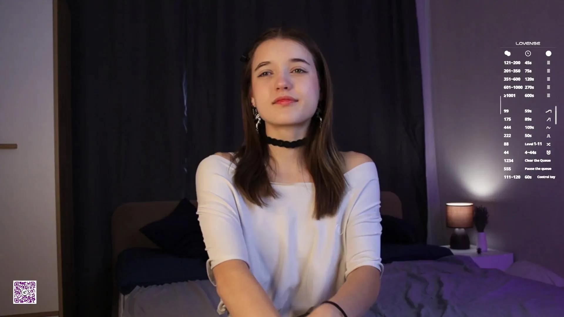 UdelaAfton on Cam4
