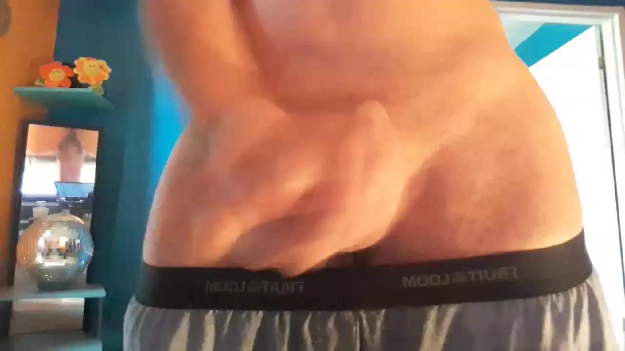 Uncutboy999 on Cam4 