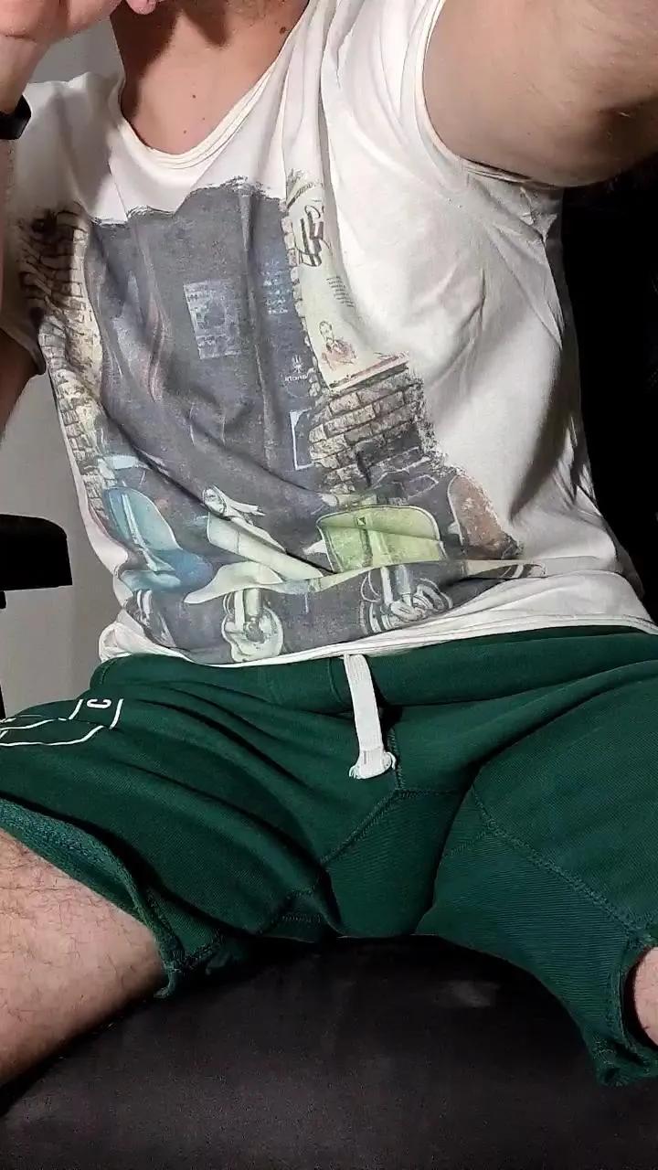 uncutcockitaly on Cam4 