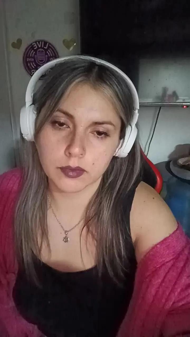 Offline Valeaghatarms on Cam4