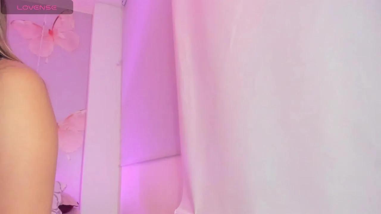 Vivi_prinncess on Cam4 