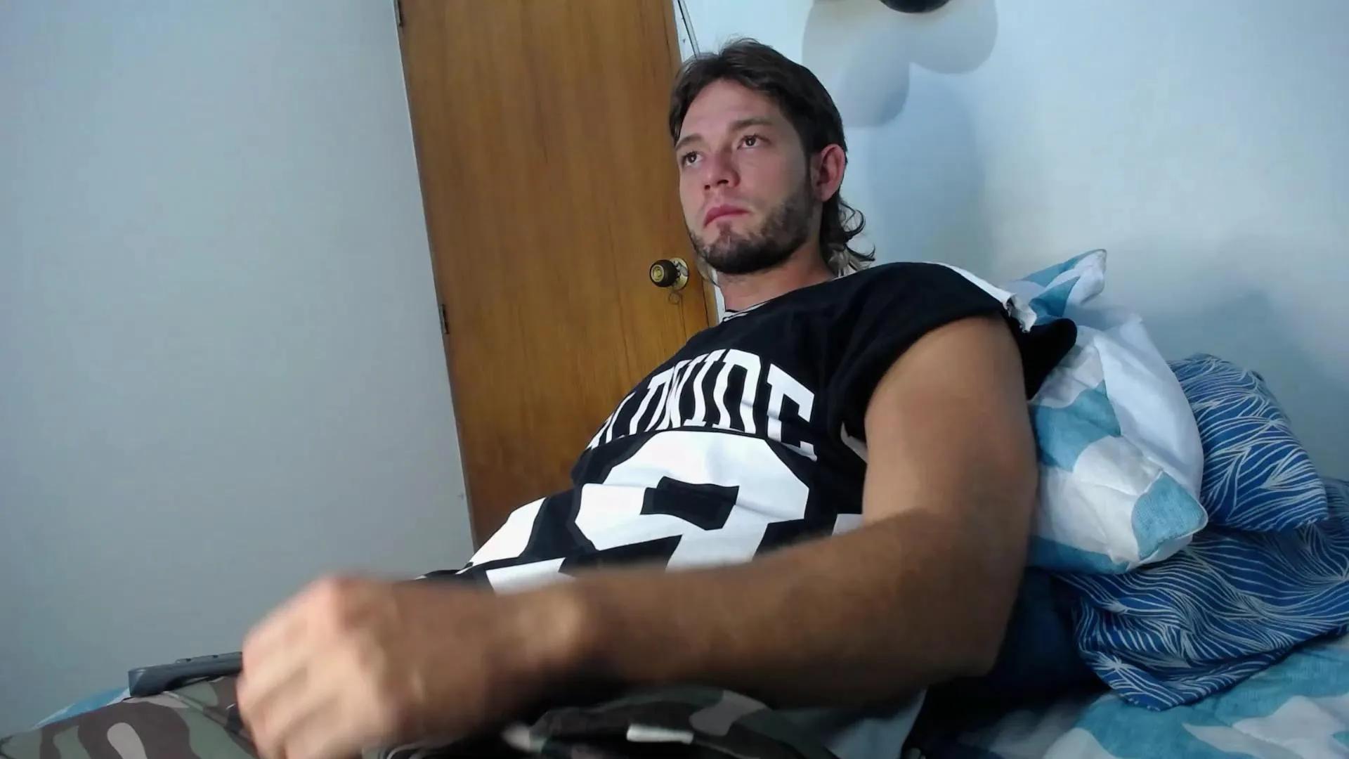 Offline walnniel on Cam4