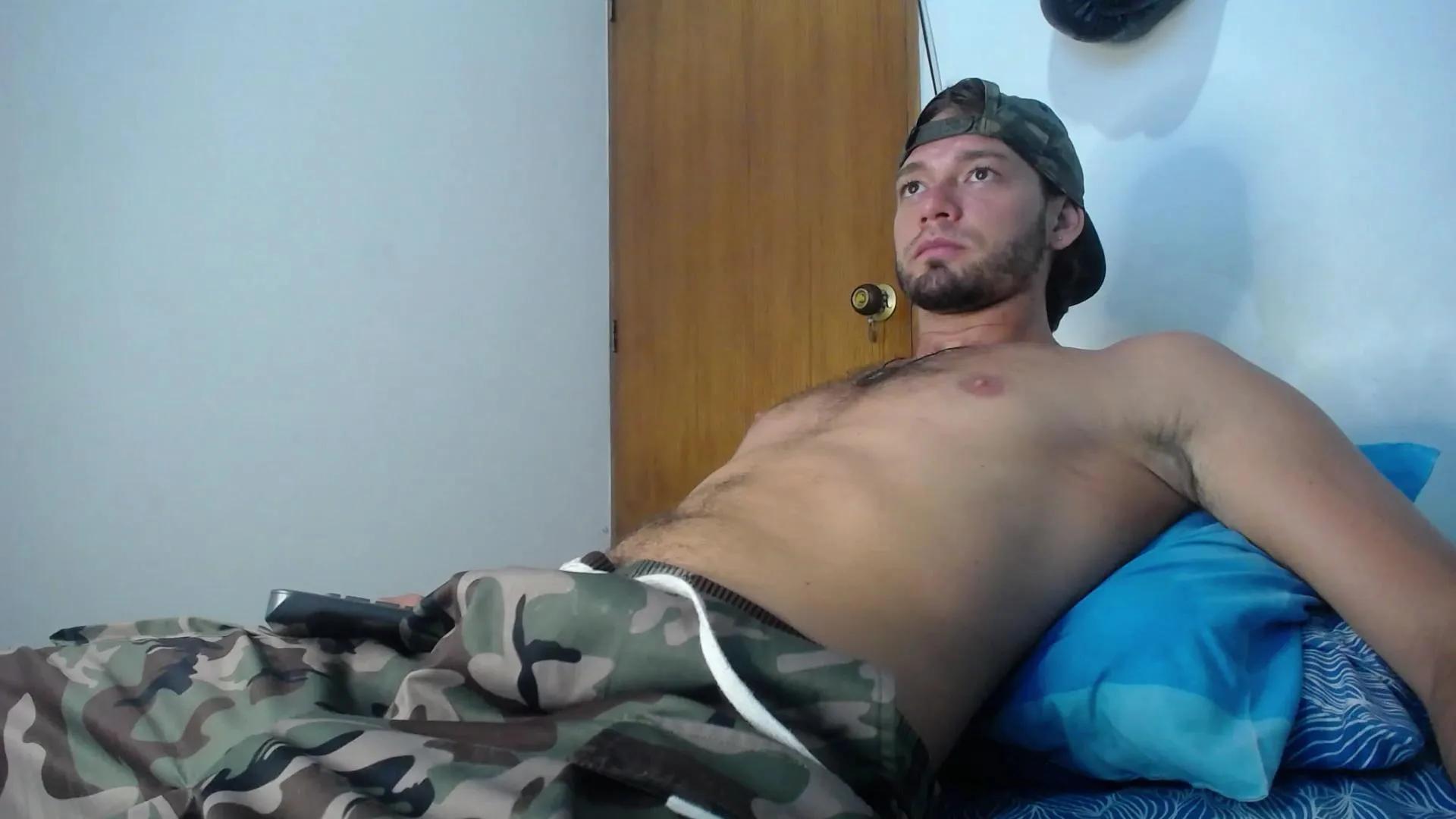Offline walnniel on Cam4