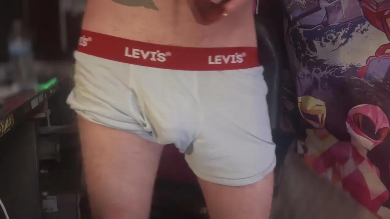 WellHello69 on Cam4 