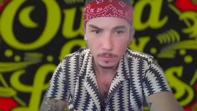 WellHello69 on Cam4 