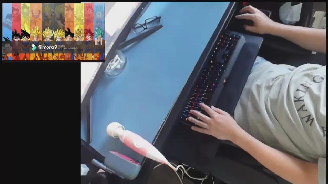 Offline xxxroyroyxxx on Cam4