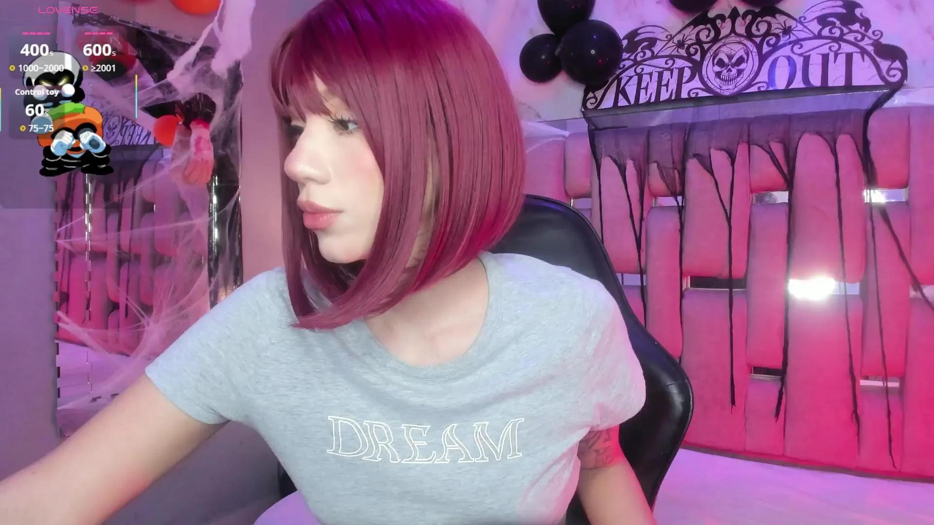 Offline ZharaLux on Cam4