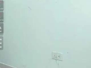 Offline aitana-star on CamSoda