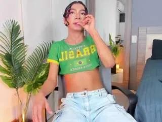 alaiaguerra on CamSoda 