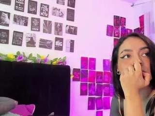 alana-and-jack on CamSoda 