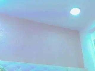alanna-dollsx on CamSoda 