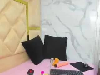 allison69ts on CamSoda 