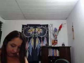 allisonbigtits69 on CamSoda 