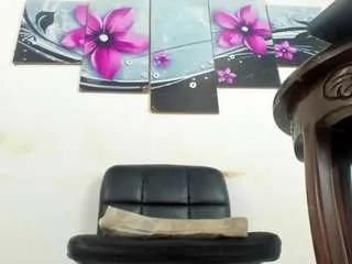 ambarbaiolerth on CamSoda 