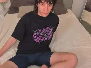 Offline andrewclar on CamSoda