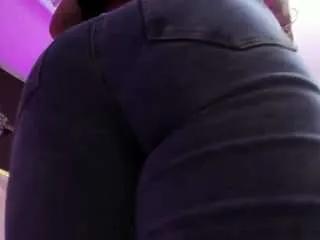 Offline april-bowie on CamSoda