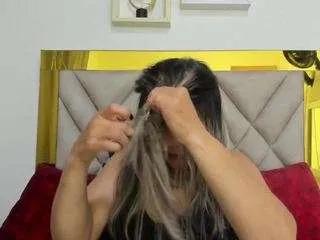 arianaspate on CamSoda 