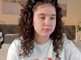 Freechat ariella-sol on CamSoda
