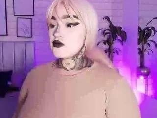 bella-green on CamSoda 