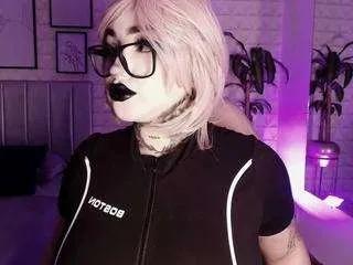 bella-green on CamSoda 