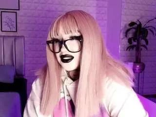 bella-green on CamSoda 