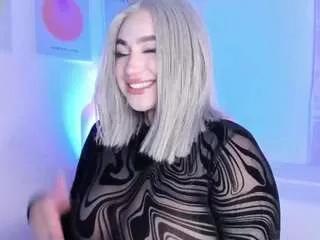 bella-green on CamSoda 