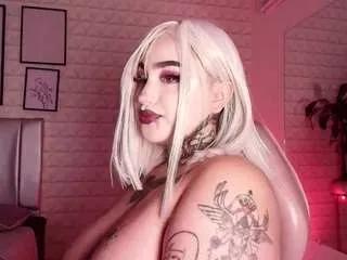 bella-green on CamSoda 