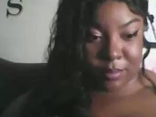 bella25 on CamSoda 