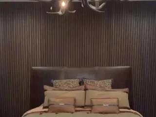 Offline brandi-love on CamSoda