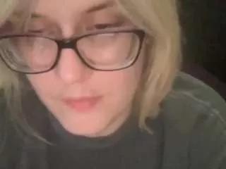 Offline britneyjean81 on CamSoda