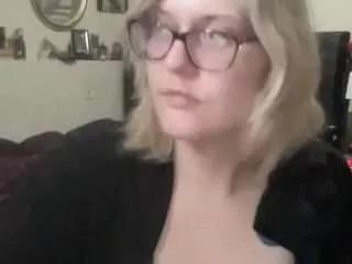 Offline britneyjean81 on CamSoda
