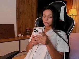 Offline camilaagomezz on CamSoda