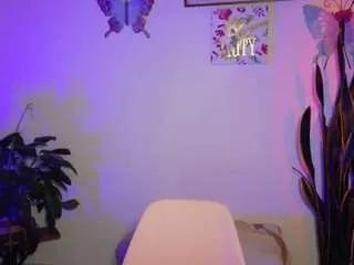 cassandraandrews on CamSoda 