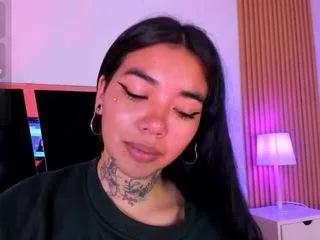 celeeste-18 on CamSoda