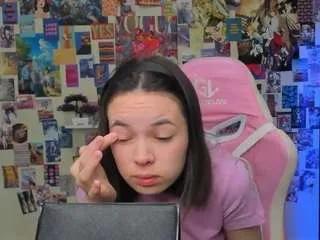 Freechat chio-mio on CamSoda