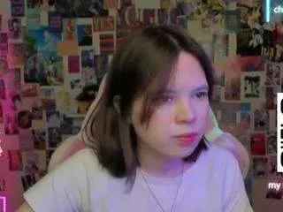 Freechat chio-mio on CamSoda