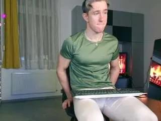 Offline christianlevinee on CamSoda