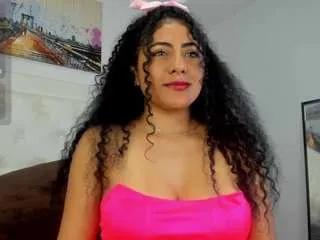cocoqueenn on CamSoda 