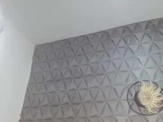cocoqueenn on CamSoda 
