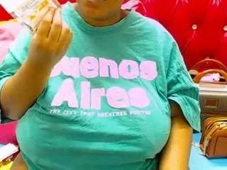 Offline curvyboobsx4 on CamSoda