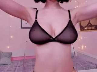 danamore on CamSoda 