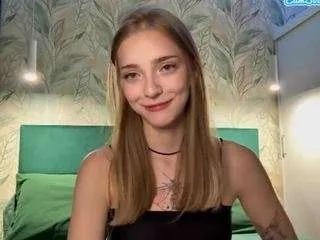 Freechat daniaoetzel on CamSoda