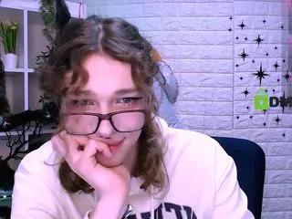 Offline dann-foxy on CamSoda