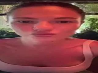 Freechat dariadeli on CamSoda
