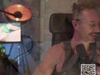 Offline edgeucated on CamSoda